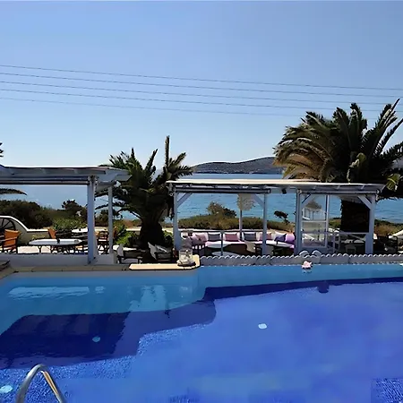 Blue Dolphin Antiparos Family Pool *